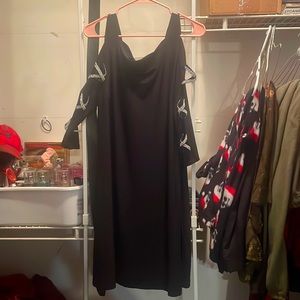 Black dress with Jewel sleeves